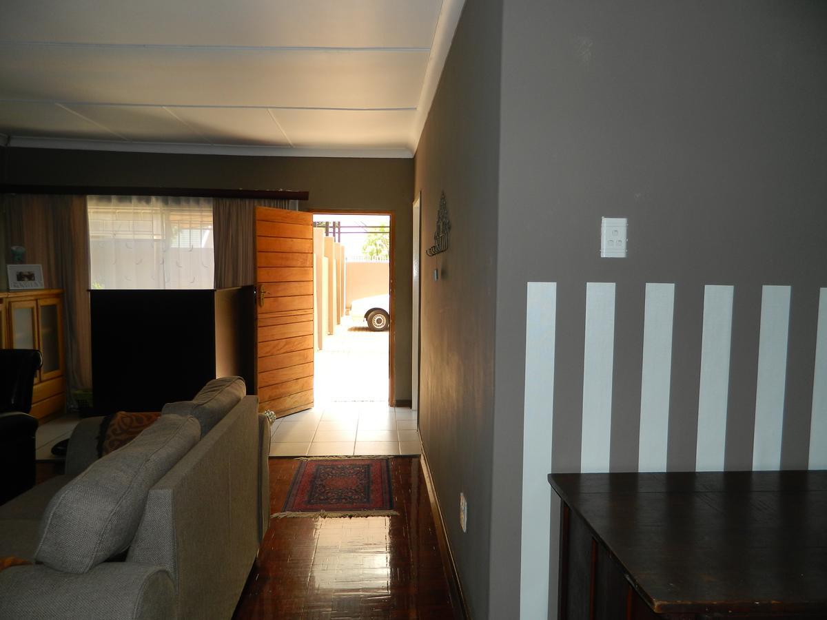Guest House Gabby Klerksdorp Exterior foto